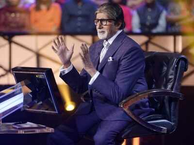 Amitabh Bachchan hosting Kaun Banega Crorepati (KBC) on stage